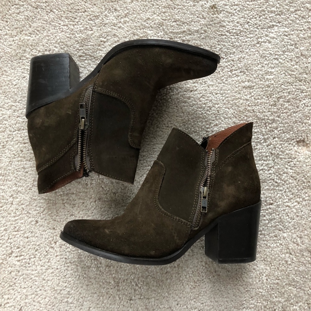 Steve Madden bootie